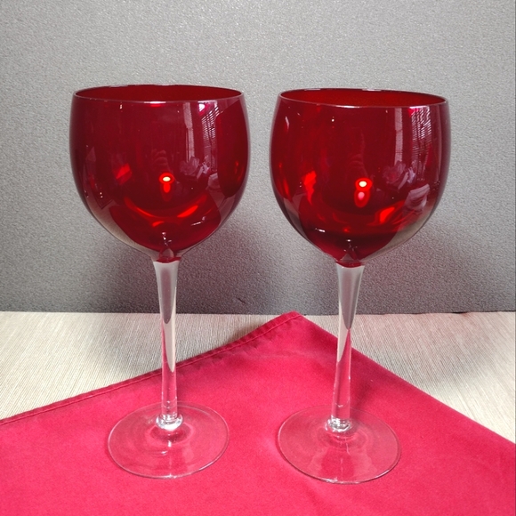 Vintage Set of 2 Ruby Red Wine Glasses - Picture 1 of 4
